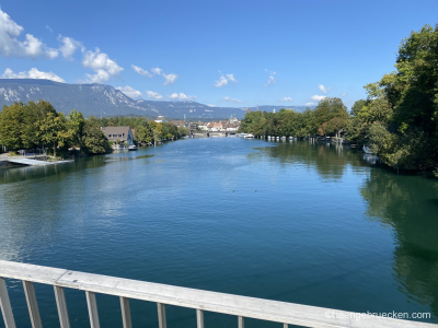 Haengebruecke-Dreibeinkreuzs-mit_Blick_auf_Solothurn-ueber-Aare