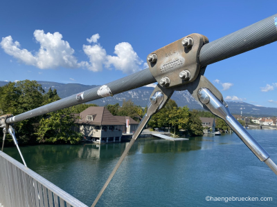 Haengebruecke-Dreibeinkreuzs-Solothurn_Detail-Aufhaengung