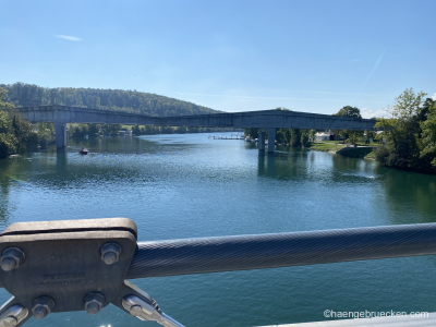 Haengebruecke-Dreibeinkreuz-Solothurn-mit_Blick_auf_die_Aare